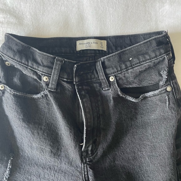 High Waisted Mom jeans - Abercrombie & Fitch - Picture 3 of 4